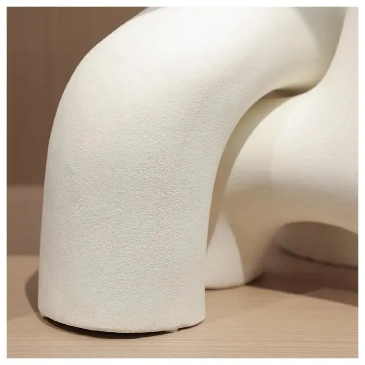Ваза Narrow mouth wide body vase B