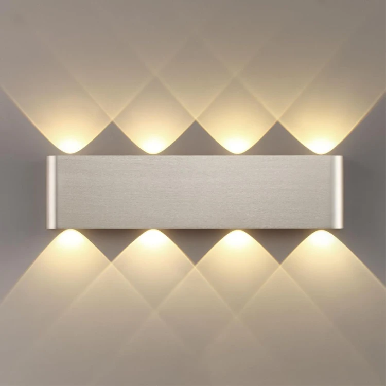 Настенный светильник Odeon Light Hightech Magnum 7106/8WL