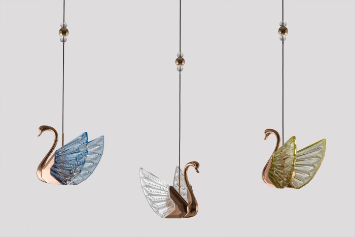 Люстра Swan