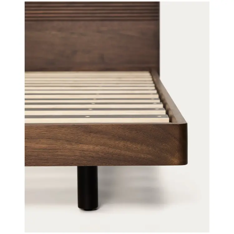 Кровать Norlen из орехового шпона с темной отделкой LED 180 x 200 см