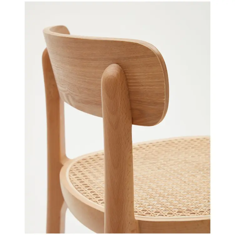 Барный стул Romane из бука с натуральной отделкой шпона ясеня и сиденьем из ротанга