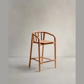 Полубарный стул для улицы Turqueta из дерева, высота 65 см