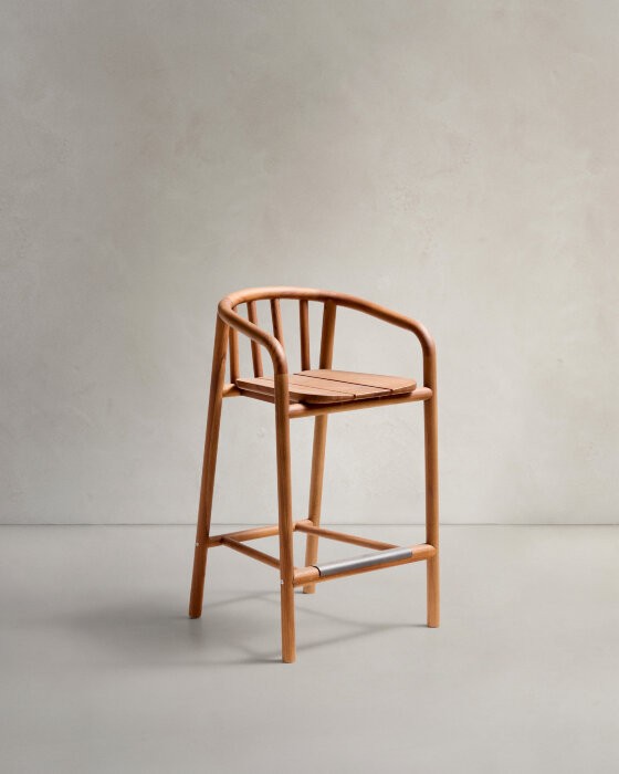 Полубарный стул для улицы Turqueta из дерева, высота 65 см