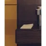 Кровать Norlen с 2 прикроватными тумбочками из орехового шпона с темной отделкой LED 160 x 200 см