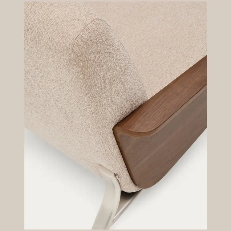 Кресло Amsen светло-коричневое из ореховой фанеры с ножками из стали