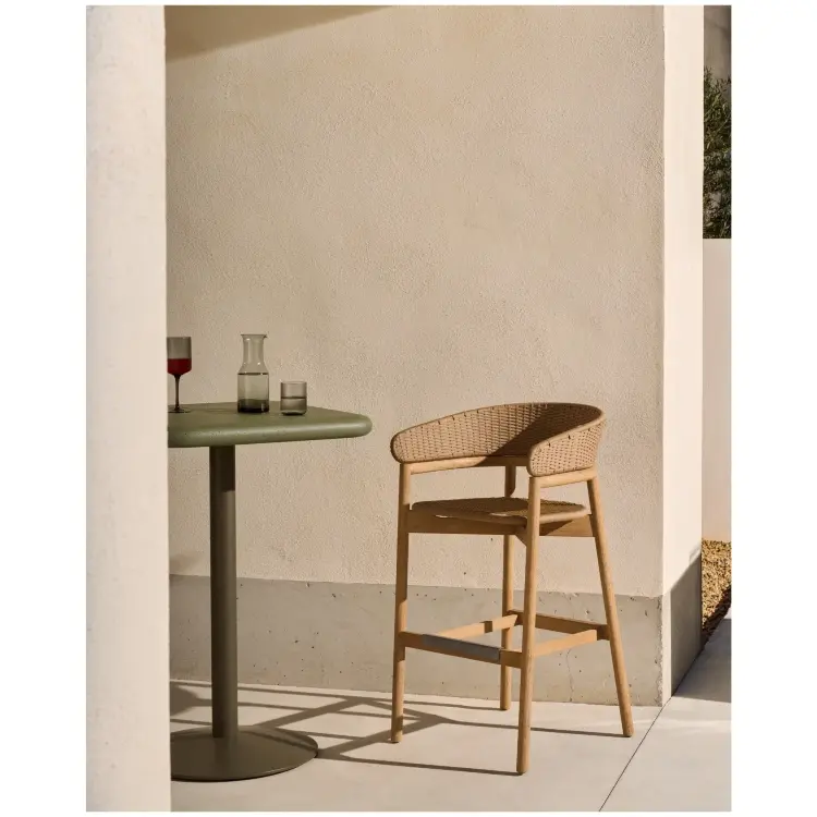 Барный стул Arinella из массива акации с натуральной отделкой и бежевой веревкой, высота 75 см