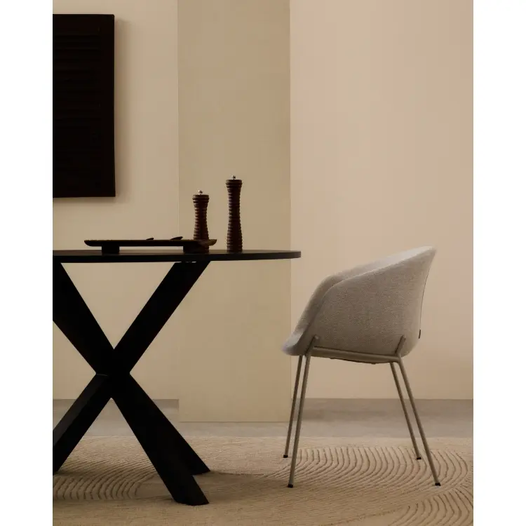 Стул Yvette из бежевого шенилла и стальными ножками бежевого цвета