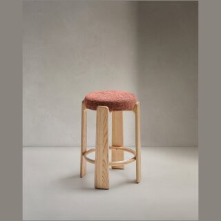 Granite Барный табурет из терракотового шенилла и массива ясеня в натуральной отделке 75 см