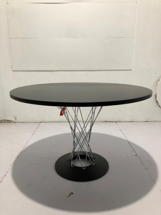 Стол Isamu Noguchi Cyclone