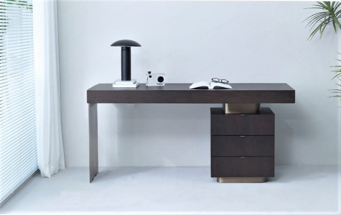 Стол письменный Carson M