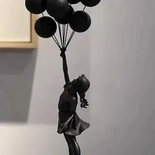 Статуэтка Lady with Flying Balloons Black