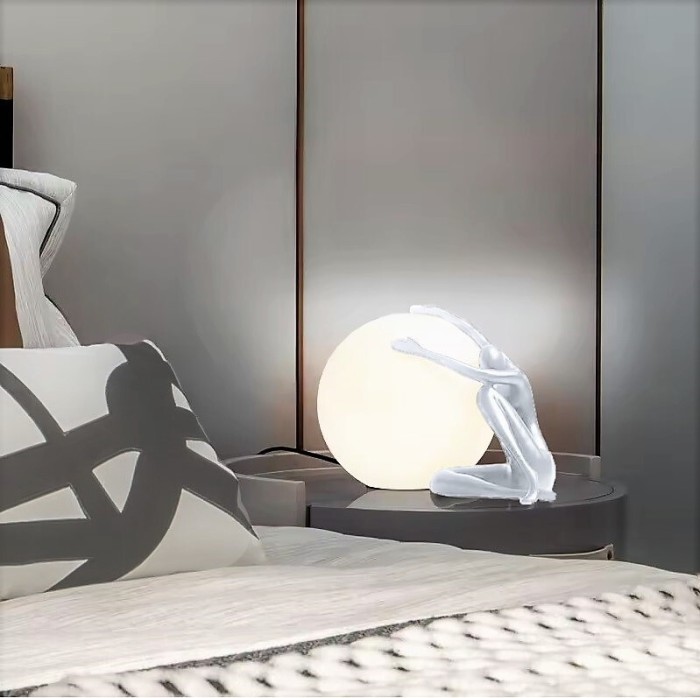 Лампа настольная Chloe B