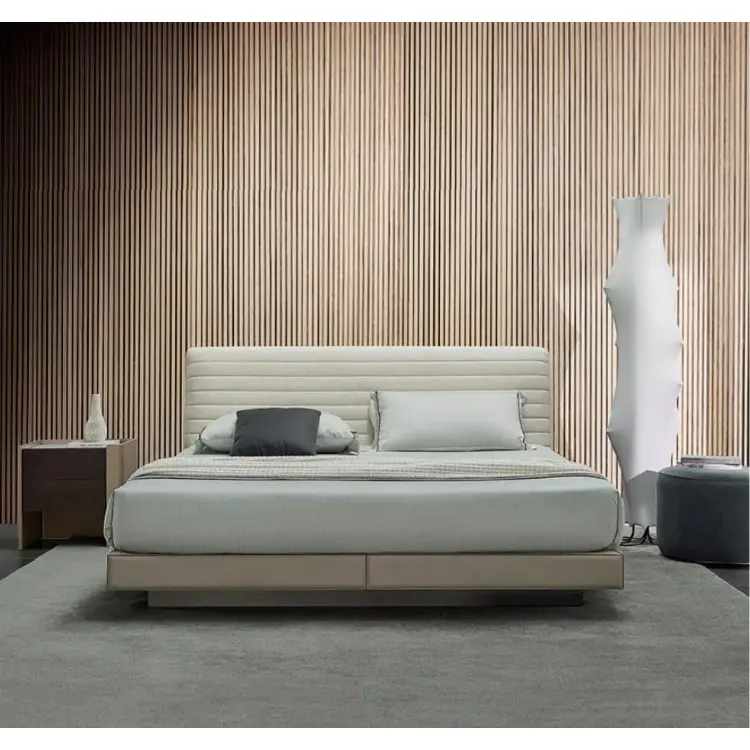 Двуспальная кровать на ножках Est