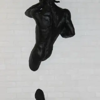 Скульптура Becoming
