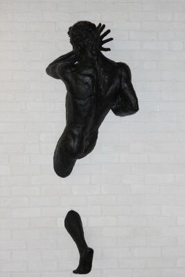 Скульптура Becoming