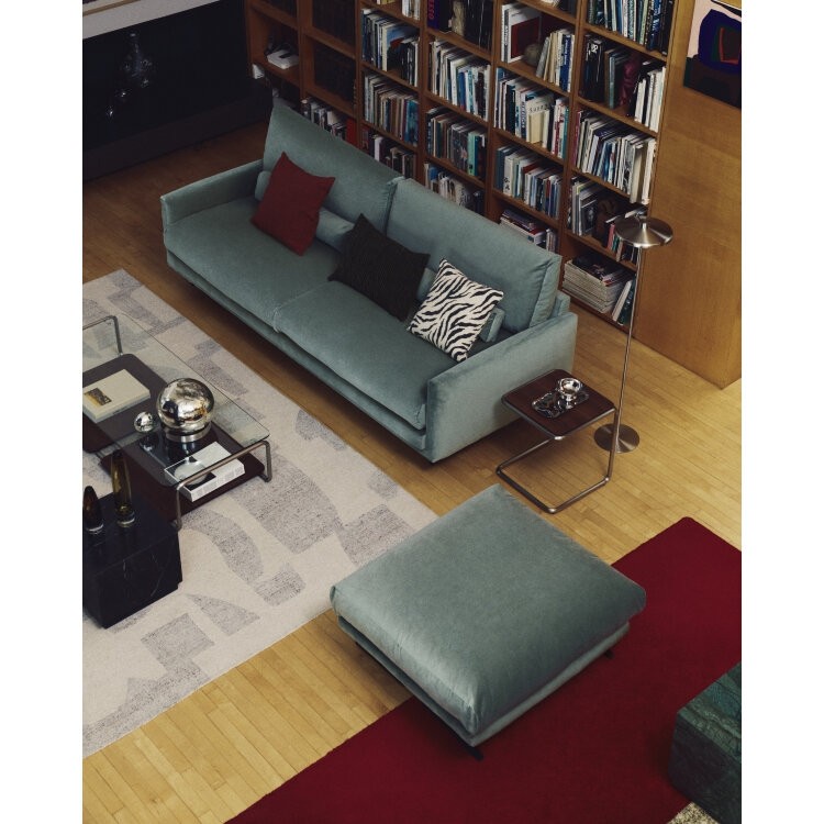 Приставной столик Tarsel из орехового шпона и стали