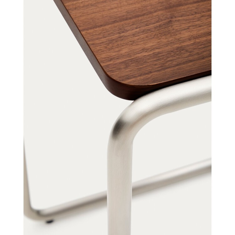 Приставной столик Tarsel из орехового шпона и стали