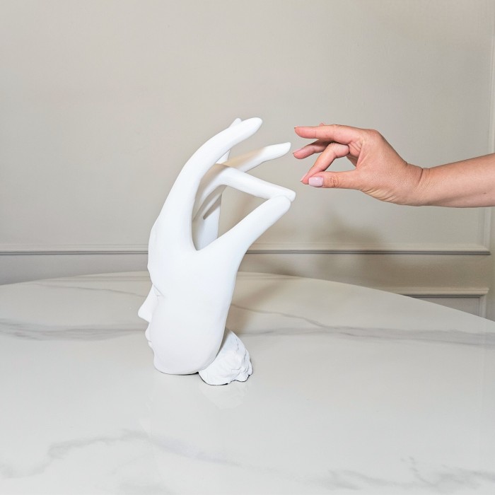 Фигурка Sophistication