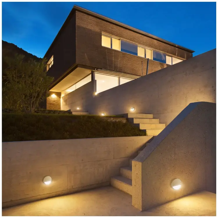 Настенный уличный светильник BAKER 7018