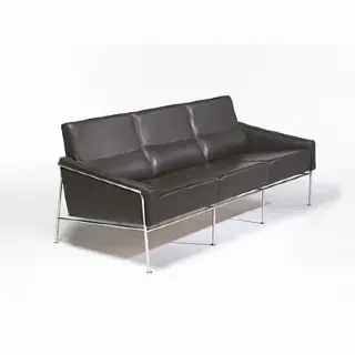 Диван Arne Jacobsen 3300 3 Seats