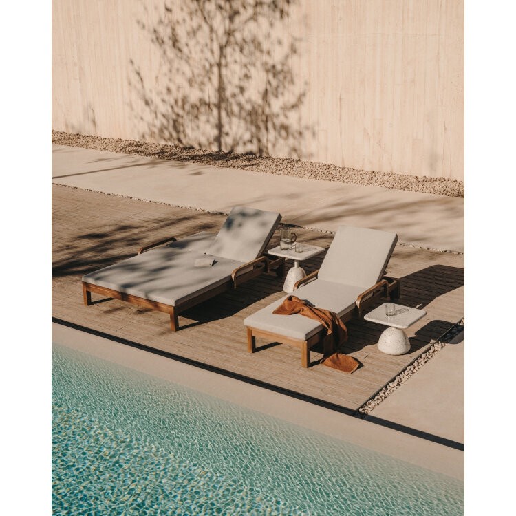 Журнальный столик Saura со столешницей из белой терраццо