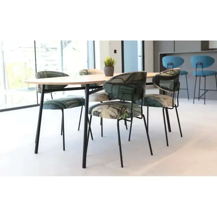 Стул с наклонной спинкой Nereida