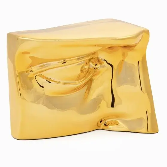 Статуэтка Golden body parts 2