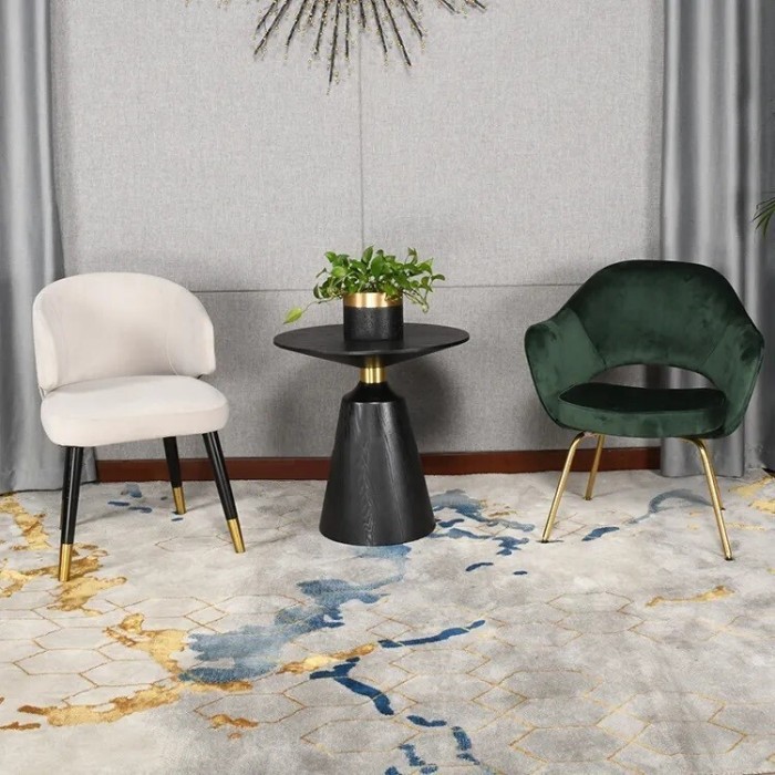 Стол журнальный черный Nicole Occasional Table