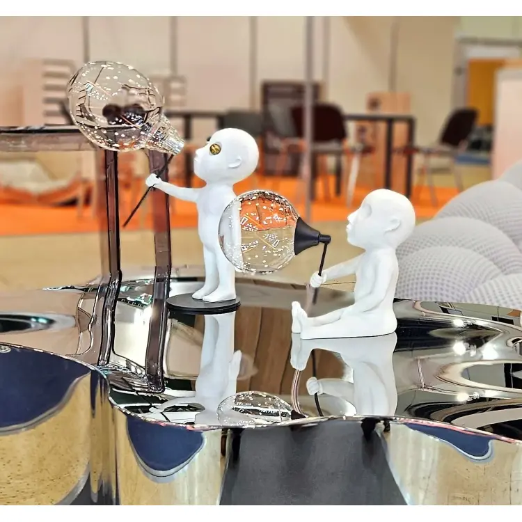 Статуэтка Bubble Boy Standing