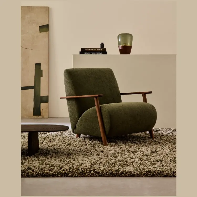 Кресло Meghan из зеленого шенилла и массива ясеня с отделкой под орех