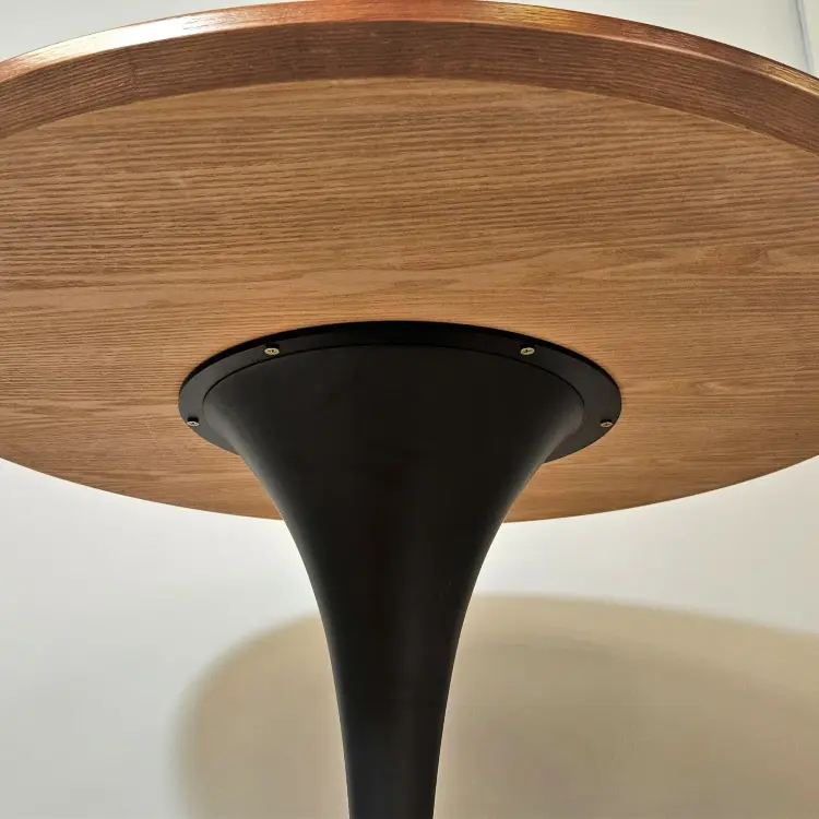 Стол обеденный Tulip Round Walnut