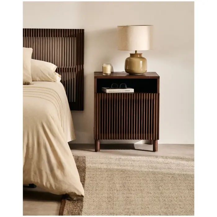 Прикроватная тумбочка Beyla из ясеня с отделкой под орех