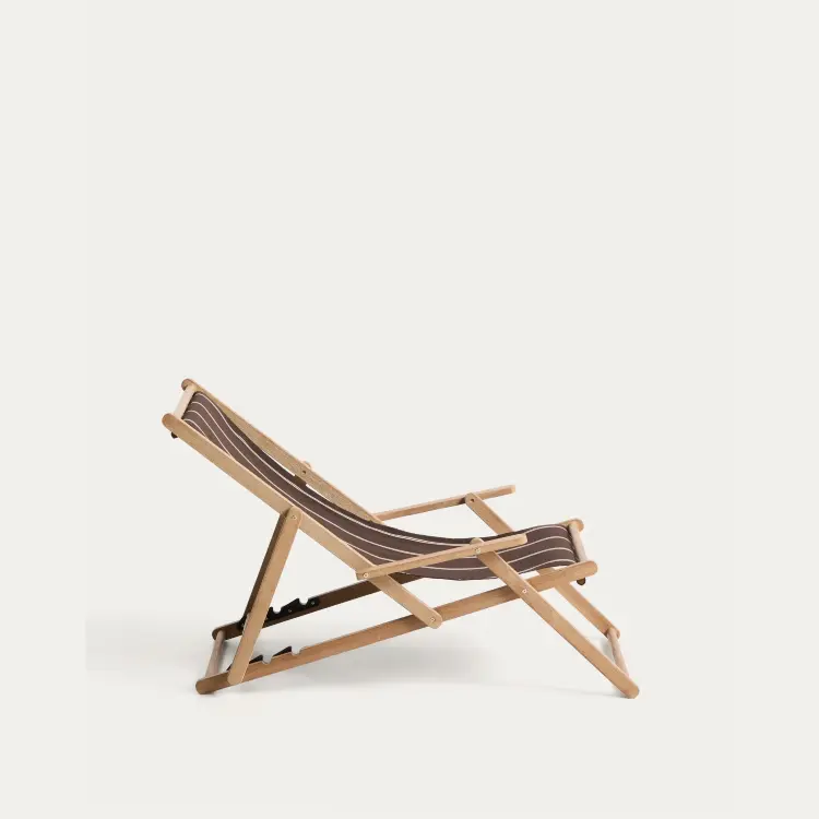 Складное уличное кресло Vilara коричнево-бежевое с каркасом из акации