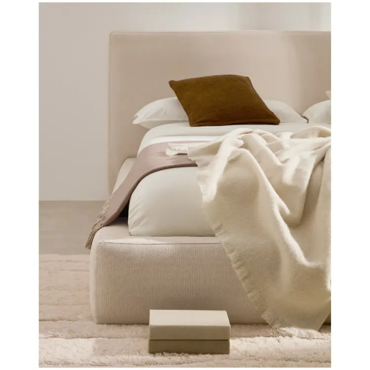 Кровать Blok бежевая со съемными чехлами под матрас 180 х 200 см