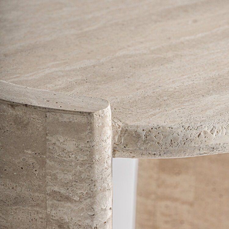 Приставной столик Thiennes из травертина