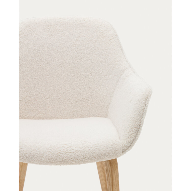 Aleli Стул из ткани букле белого цвета и ножками из ясеня с натуральной отделкой