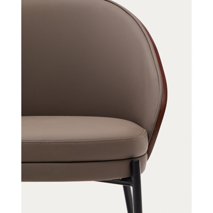 Стул Eamy из коричневой экокожи, ясеневого шпона с отделкой под орех и черного металла