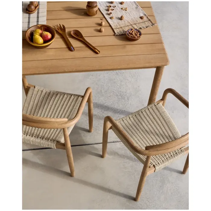 Уличный стол Sori из акации 135 x 135 см