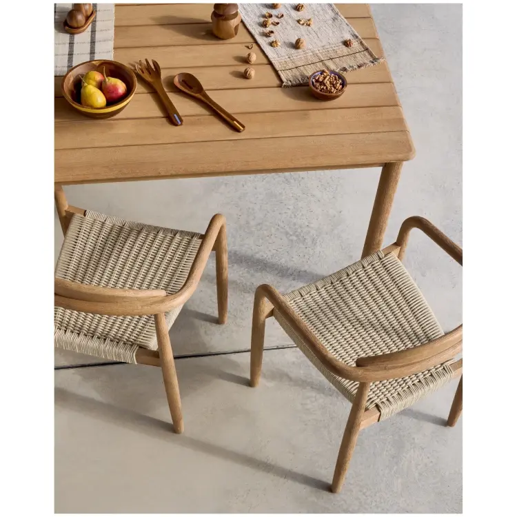 Уличный стол Sori из акации 135 x 135 см