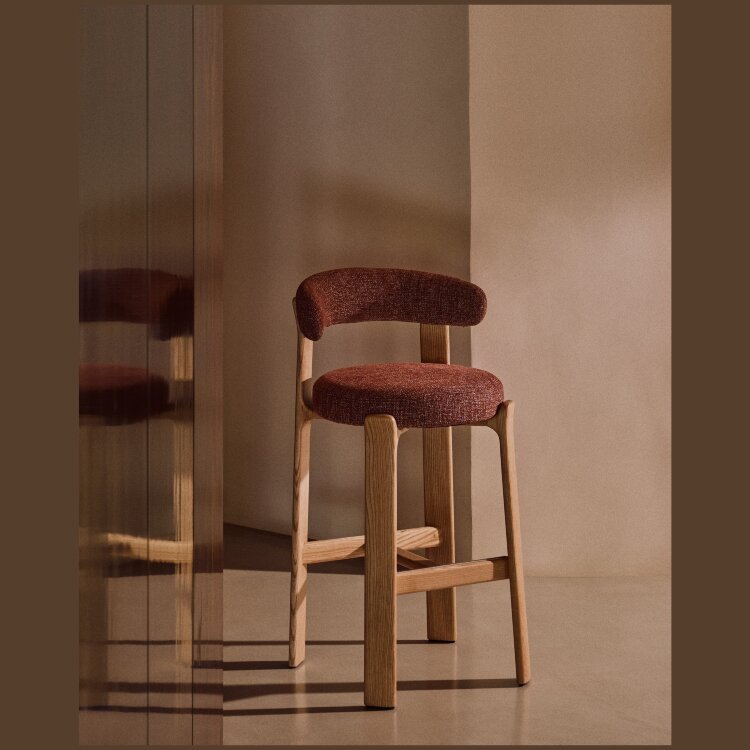 Барный стул Granite из терракотовой синели и ясеня с натуральной отделкой 75 см