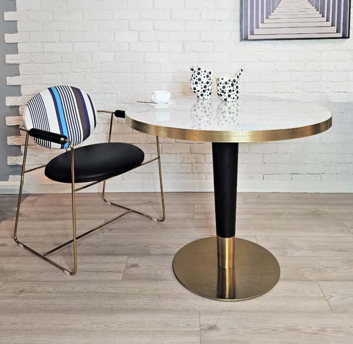 Стол белый Conical