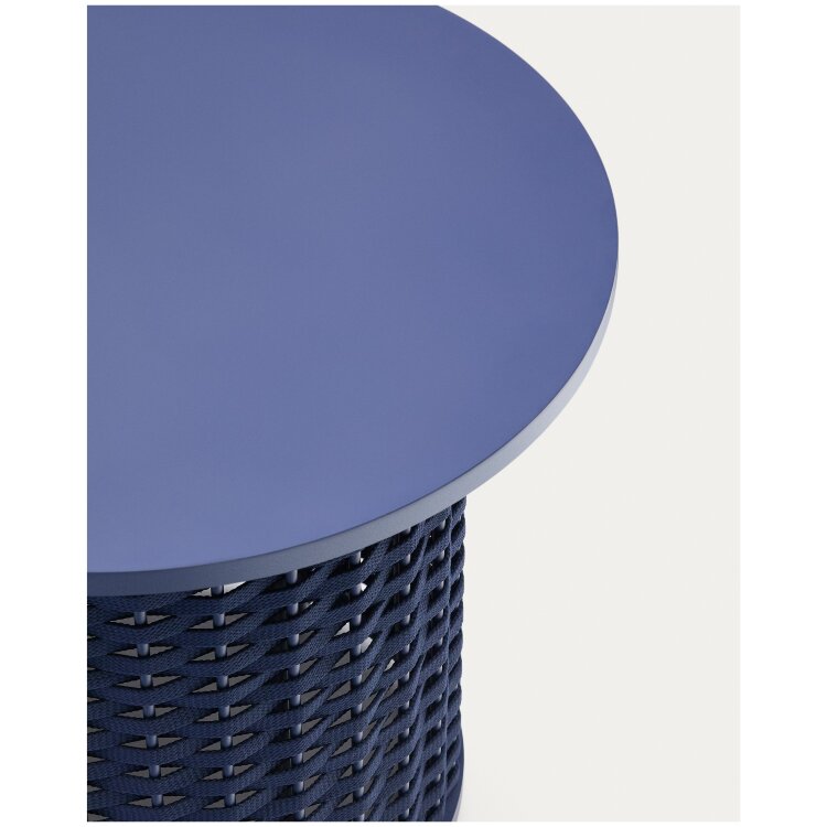 Уличный приставной столик Sedalis из алюминия и веревки синего цвета Ø50 см