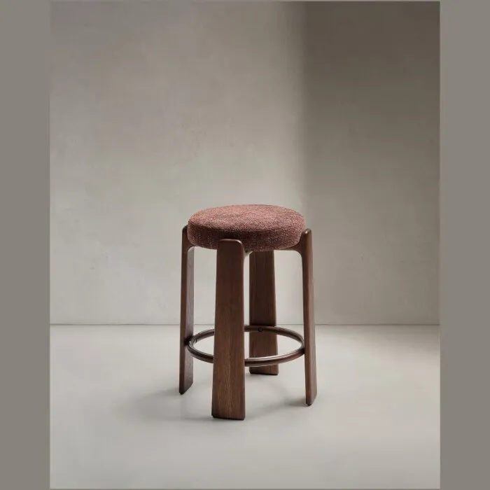 Granite Барный табурет из коричневого шенилла и массива ясеня в отделке орех 75 см