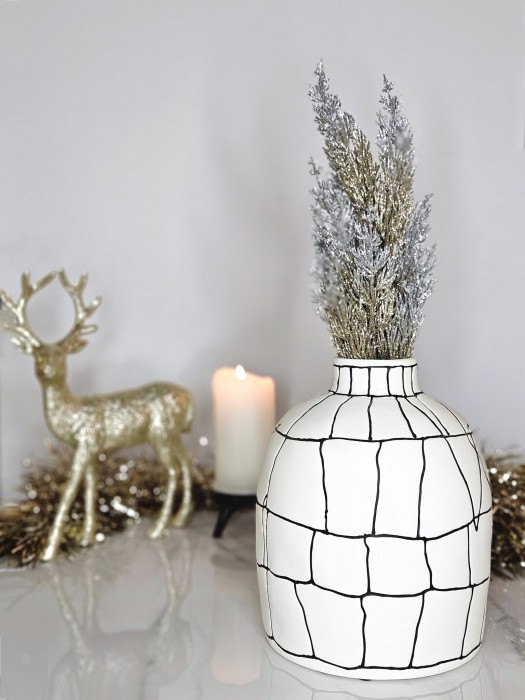 Ваза Black line narrow mouth vase B