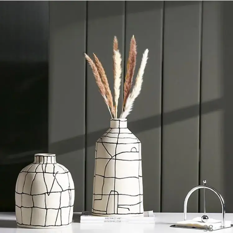 Ваза Black line narrow mouth vase B