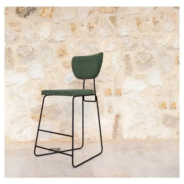 Полубарный стул Planet One