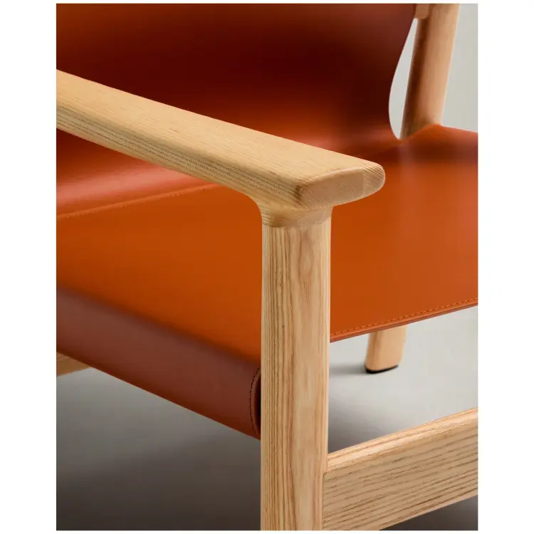 Кресло Jan из переработанной кожи светло-коричневого цвета и ясеня в натуральном цвете