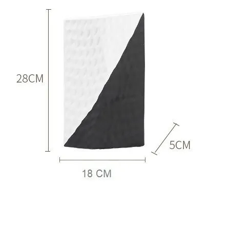 Ваза Black and White Vase A