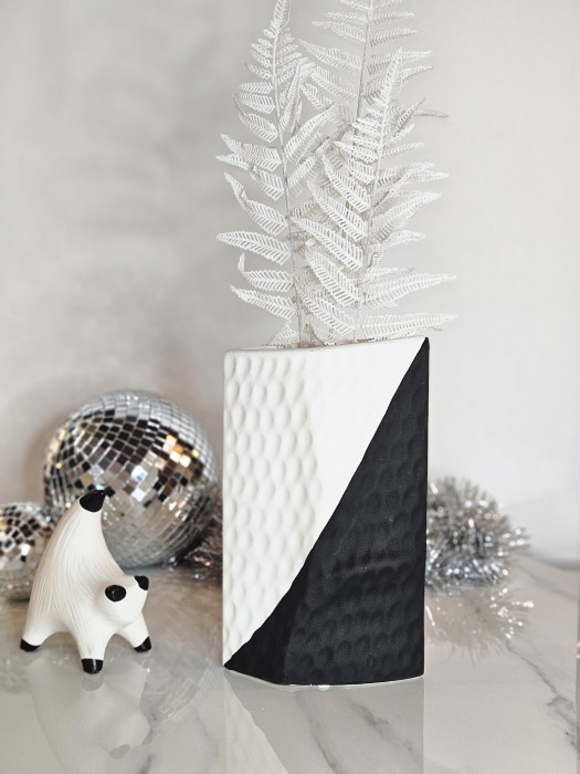 Ваза Black and White Vase A