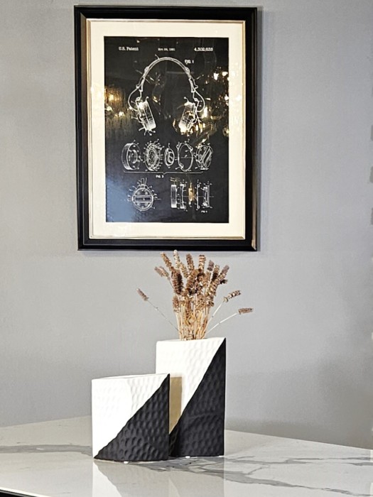 Ваза Black and White Vase B